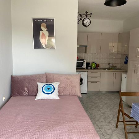 Small Beauty Studio Kavala Exterior photo