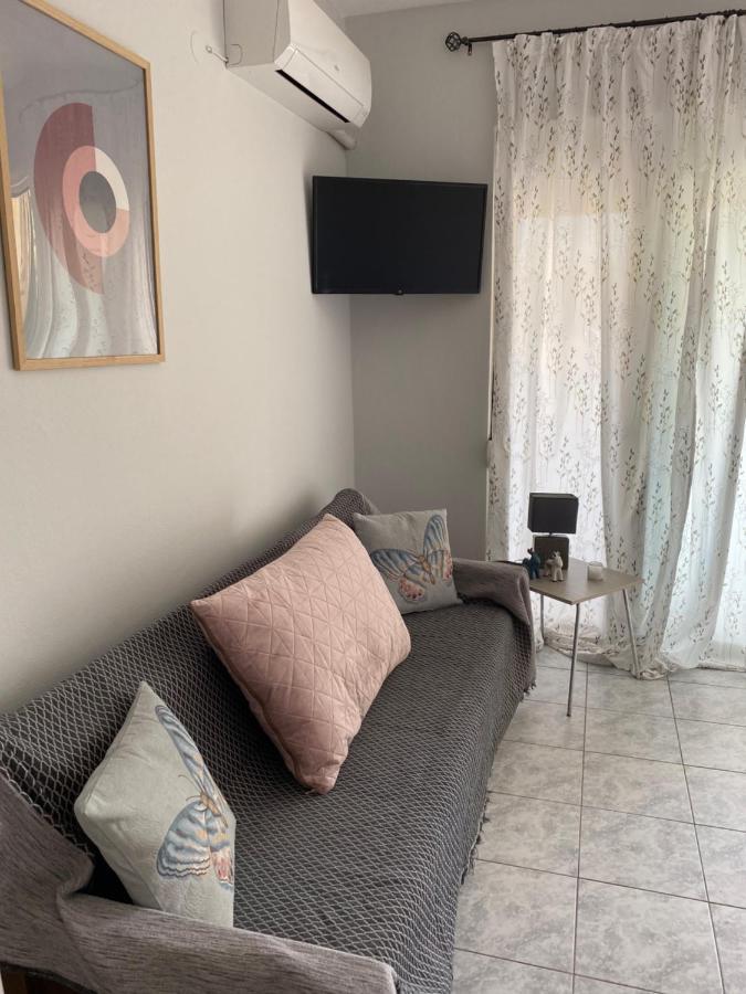 Small Beauty Studio Kavala Exterior photo