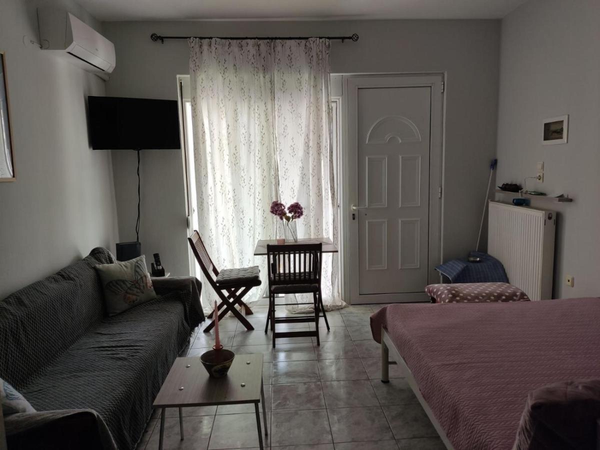Small Beauty Studio Kavala Exterior photo